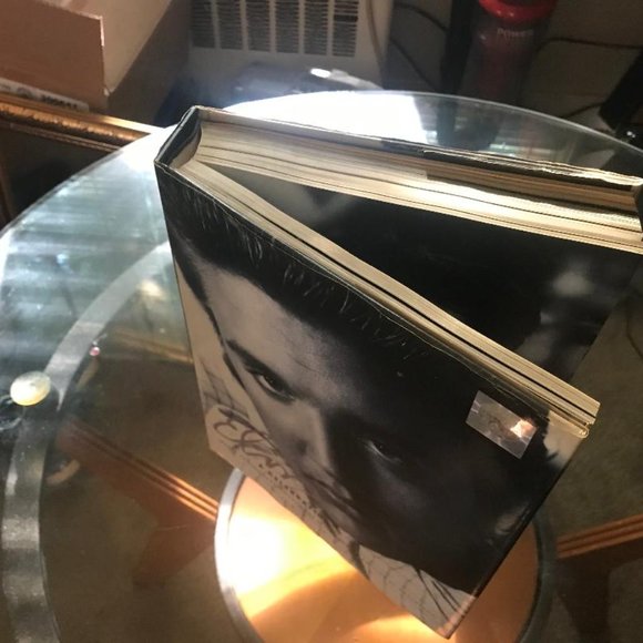 Elvis ( Book ) - Picture 3 of 5